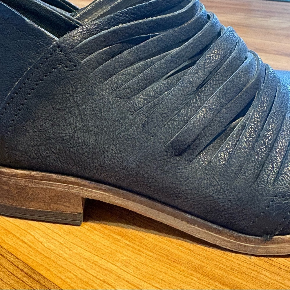 Free People Lost Valley Black Leather Distressed Ankle Bootie Size EU 36 US 6 - Picture 11 of 12